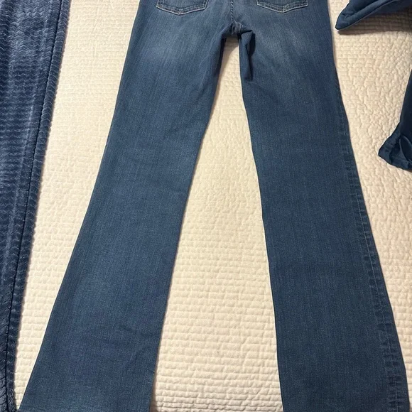 Eddie Bauer Tall Women's Blue Jeans - Picture 2 of 6